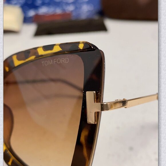 Tom Ford Oversized Cat-Eye Sunglasses - Tortoise Shell main image 6